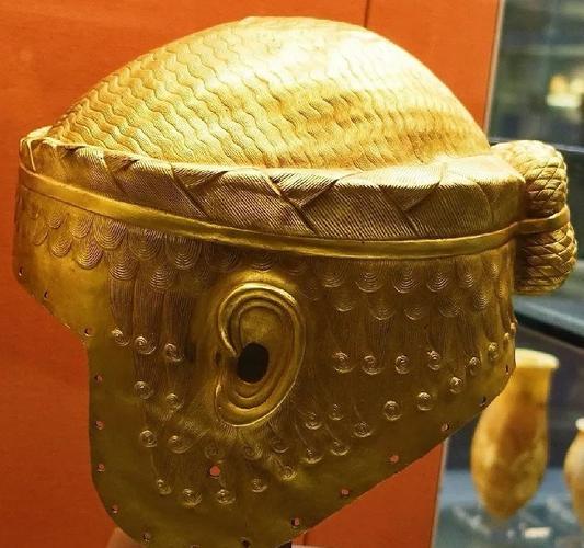 金锤头盔
